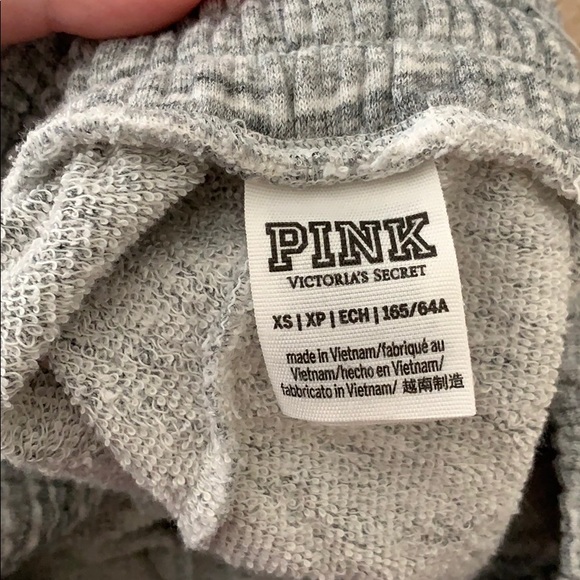 Shorts - Picture 3 of 3